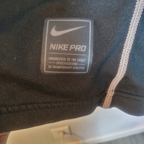 Nike | Pro Dri Fit Fitted Shirt Sz XL - Picture 3 of 7